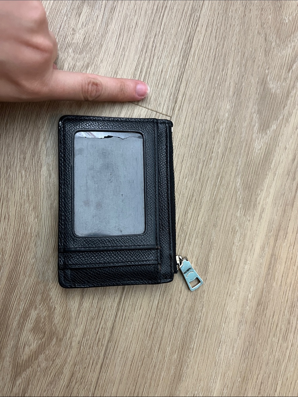 Coach wallet with ID pocket (cracked), 2 pockets and a zipper coin pocket - Picture 4 of 6
